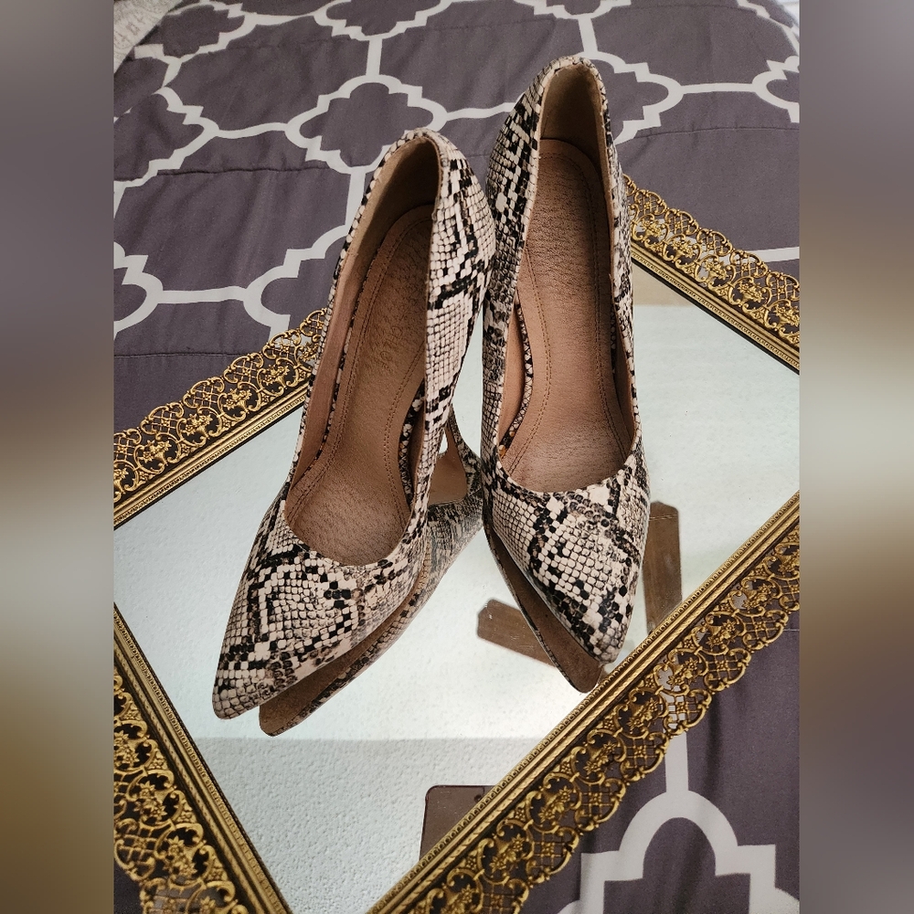 Chase + Chloe heels
